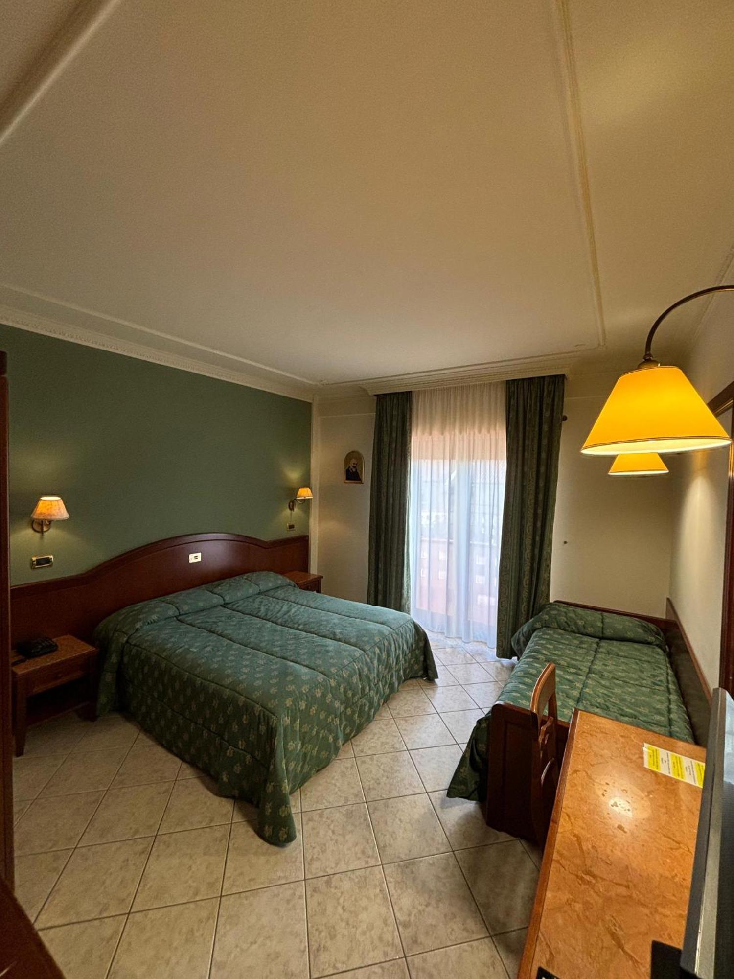 Hotel Valle Rossa San Giovanni Rotondo Exterior foto
