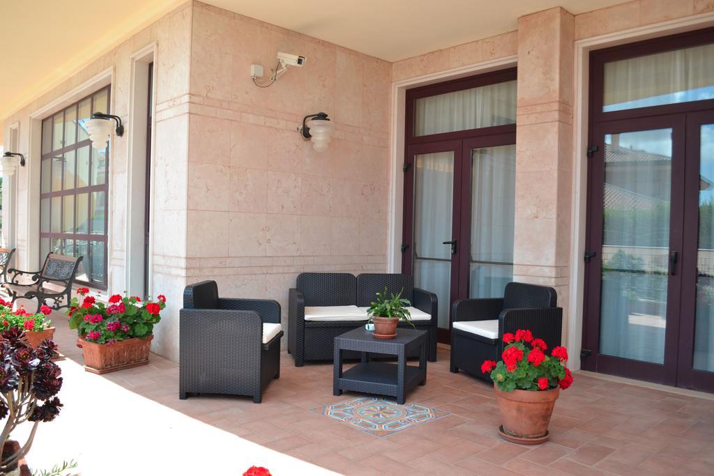 Hotel Valle Rossa San Giovanni Rotondo Exterior foto